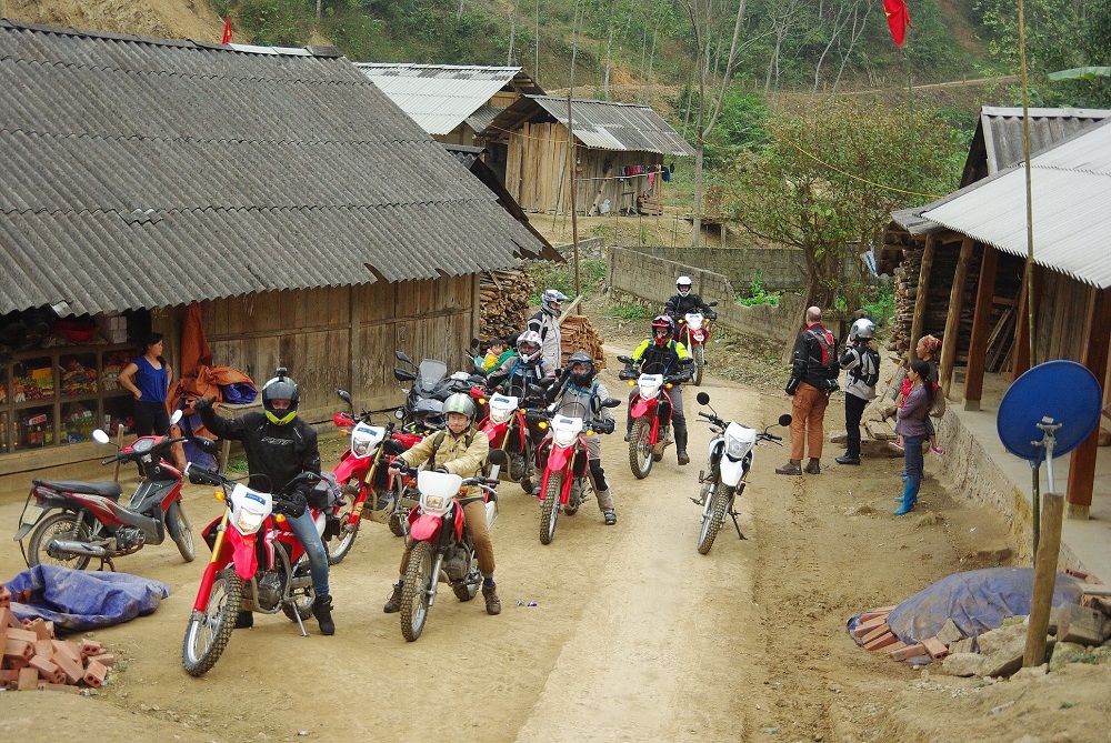 https://toursvietnamontrails.com/wp-content/uploads/2017/07/img0682.jpg