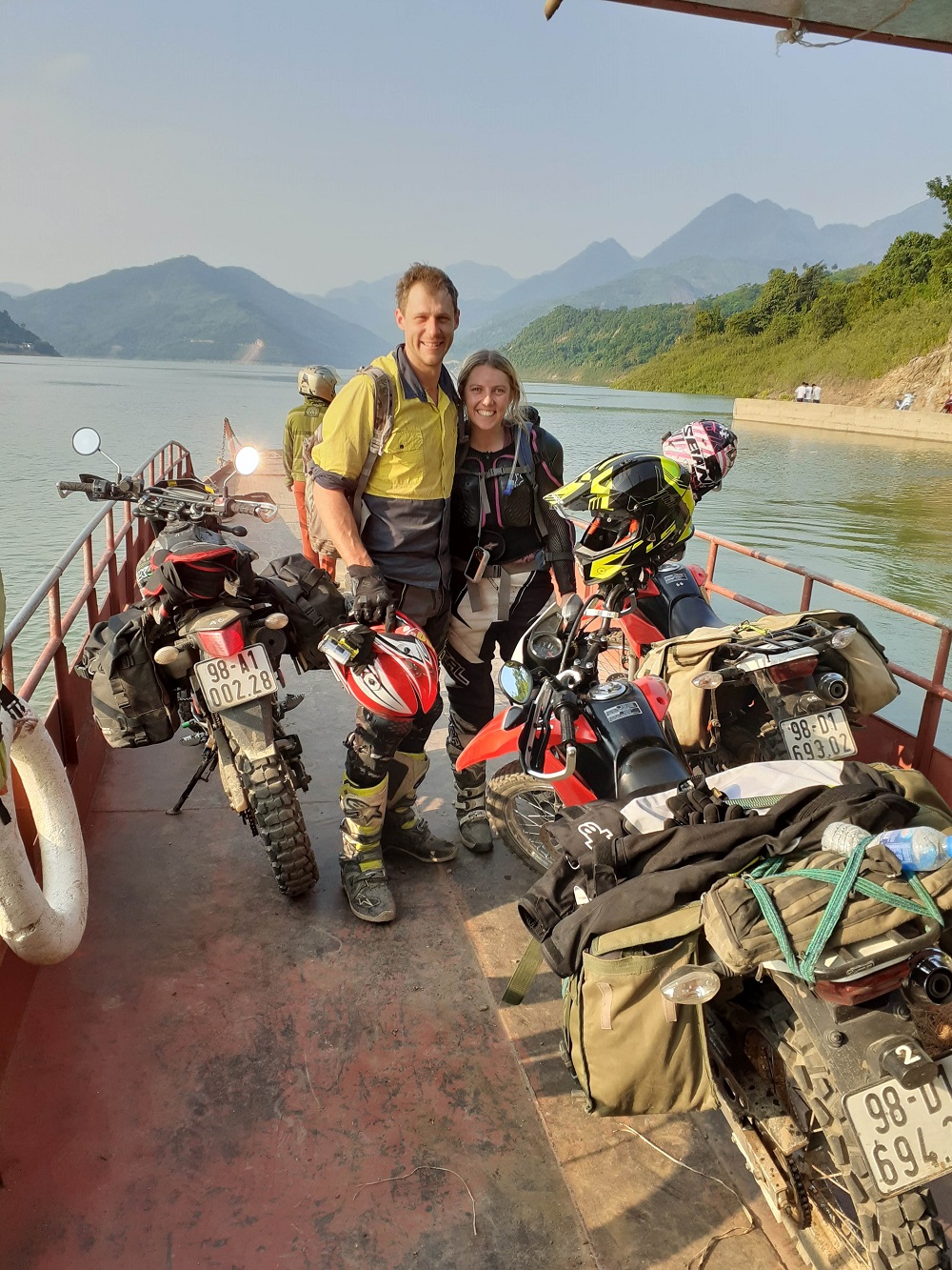 https://toursvietnamontrails.com/wp-content/uploads/2017/07/motorbike-tour-vietnam-15.jpg