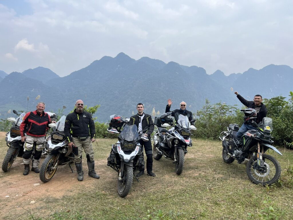 https://toursvietnamontrails.com/wp-content/uploads/2017/09/bmw-gs-1250-for-rent-hanoi-vietnam-300x225.jpg
